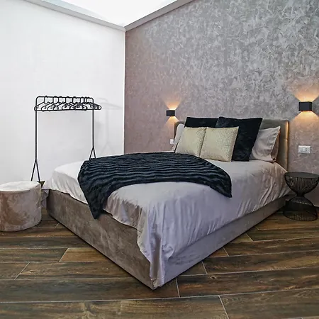 Lustru Guest house