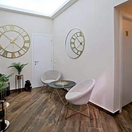 Lustru Guest house